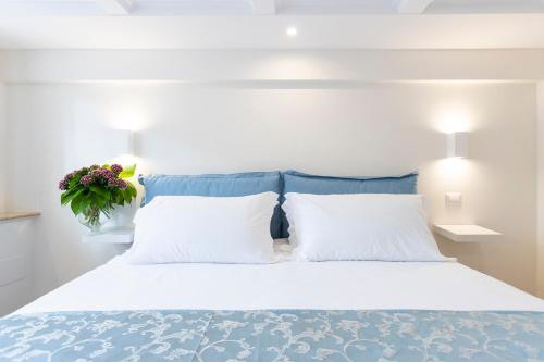 Pantheonview - Luxury Suites - image 2