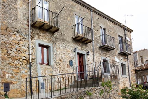  Casa vacanze Ai Valàti CIR 19082-037C20-6280 CIN IT0820-37C284E-SHYWG in Geraci Siculo