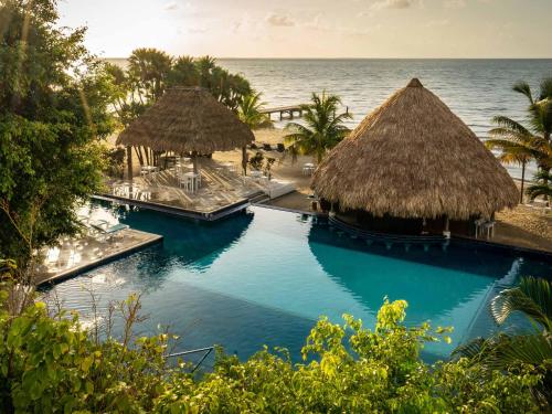 Peldbaseins, Umaya Resort & Adventures in Maya Beach