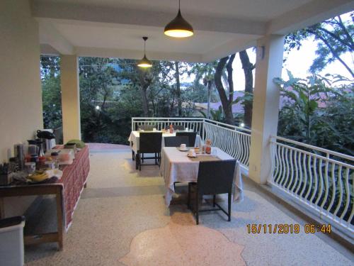 Cơ sở vật chất, Hospitality Connect in Kampala