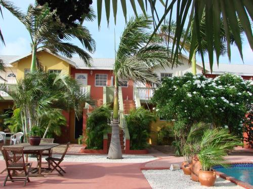 Cunucu Villas - Aruba Tropical Garden Apartments, Oranjestad