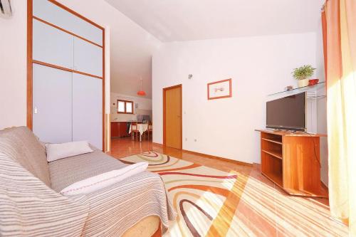 Apartment Bozava 11896a - image 8