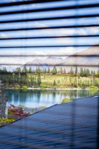 Suite with Mountain View