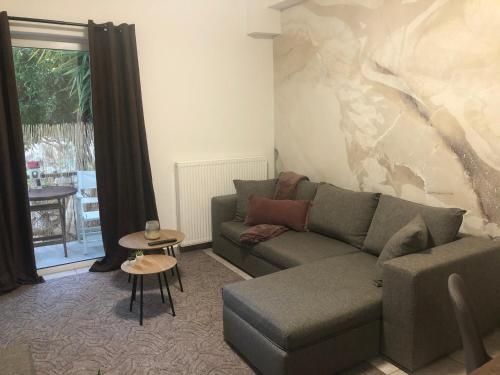  Cozy apartment 10 minutes from Airport and Metropolitan Expo in Koropi
