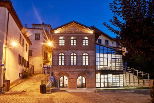 Casa Svizzera Agriturismo – Barolo, NY