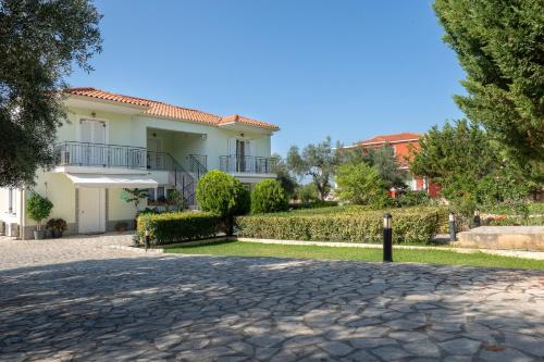  Vista Verde Studios in 28100 Svoronata