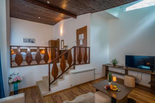 gedeelde lounge/tv-ruimte, Family Park Hotel Kyoshkove in Shumen