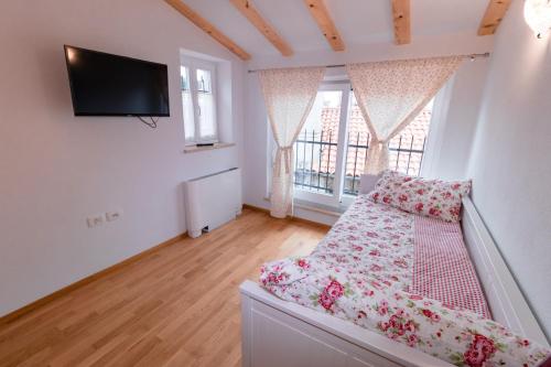 Apartments Pia 2