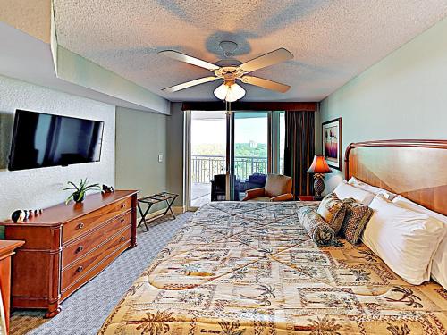 All-Suite Condo with Resort Pools - Steps to Beach! condo - image 4