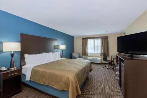 AmericInn by Wyndham Jefferson in Jefferson (WI)
