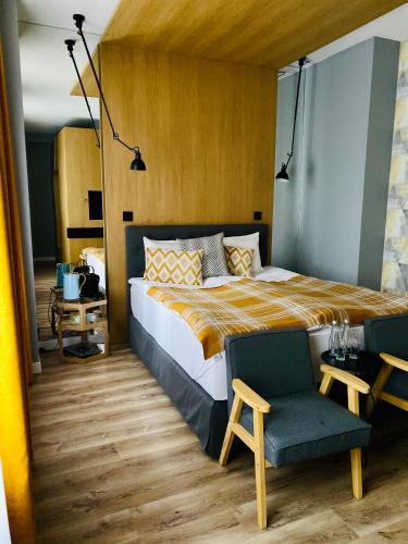 Standard Apartment image 2