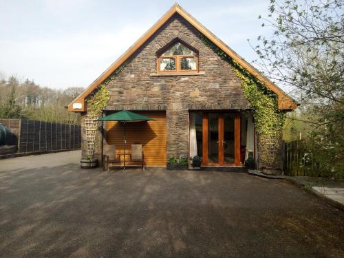 Зовнішній вигляд готелю, A Beautiful countryside apartment on killarney Road in Мелоу