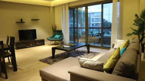 Accra Luxury Apartments Cantonments Ghana Photos Room Rates Promotions