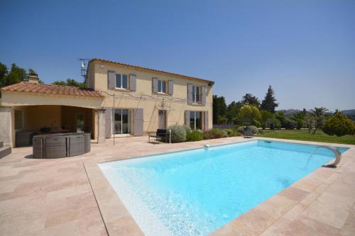 Villa 4 chambres Spa Sauna Piscine chaufée boulodrome LA BASTIDE DE LUSON