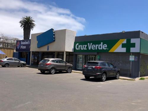 HOSTAL HABITACIONES ECONOMICAS CERCA DEL TERMINAL DE BUSES Cafetería (HOSTAL HABITACIONES ECONOMICAS CERCA DEL TERMINAL DE BUSES Cafeteria) near สนามบินลาฟลอริดา