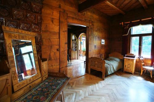 Triple Room with Garden View image 6