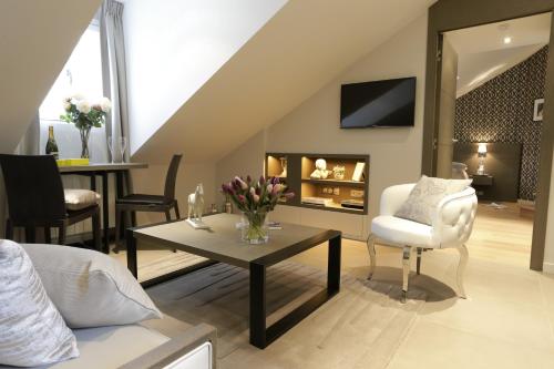 Roi de Sicile - Rivoli -- Luxury apartment hotel - image 3