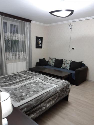 2 bedrooms, 4 beds