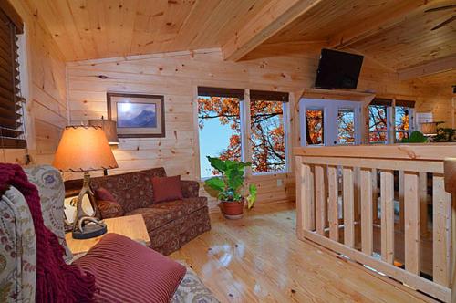 #820 Honeymoon Hideaway - image 4