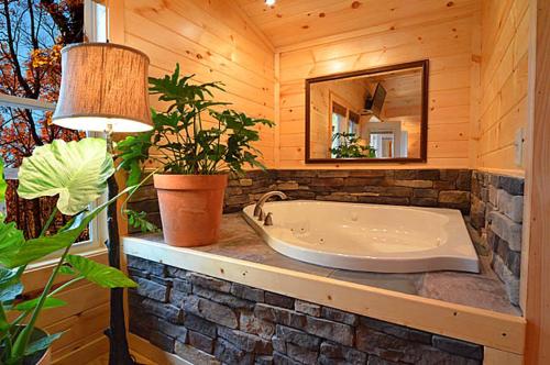 #820 Honeymoon Hideaway - image 14