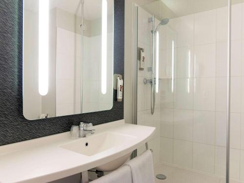 ibis Laval Le Relais D'Armor - image 9