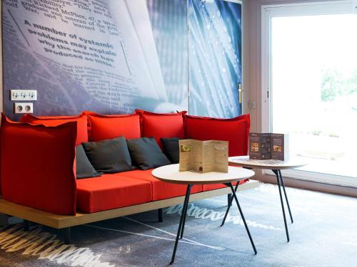 ibis Laval Le Relais D'Armor - image 2