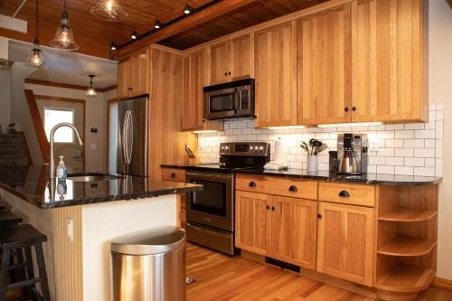 1320 Tennis Townhome Townhouse - image 7