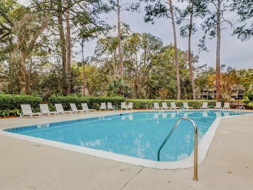 Updated Harbour Town Hideaway with Pool & Balcony condo - main image