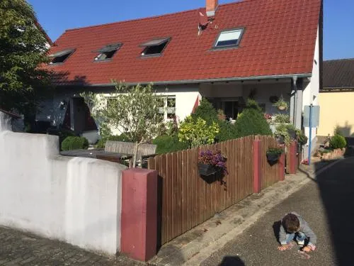 Ferien- und Monteurswohnung Heilbrunnen in Wörth am Rhein, Deutschland