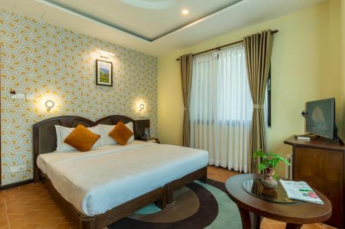 room detail thumbnail 0