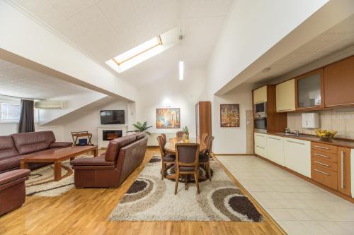 Konyha, F Apartmani Kragujevac in Kragujevac