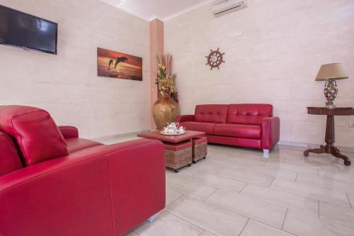 Hotel Happy