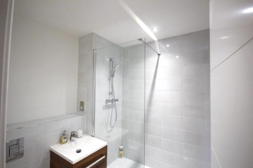Modern 2 Bed Apartment with Central Location, Birmingham (foto 7)