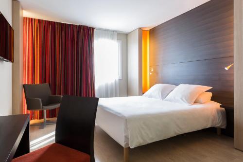 1 queen bed