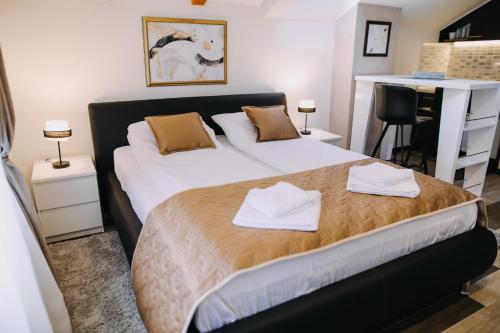 Prima Lux Apartments & Studio