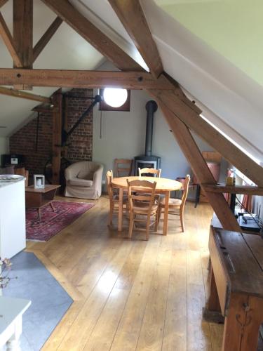 Gîte Saint-Martin de la Fauvette (Gite Saint-Martin de la Fauvette) in Leuze-en-Hainaut