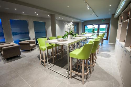 Business center, Hotel Horizon Wellness & Spa Resort - Best Western Signature Collection in Varese