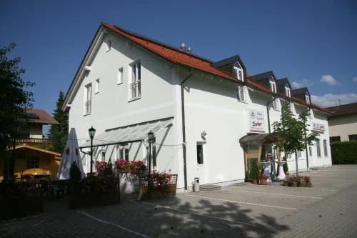 Hotel-Gasthof Eberherr in Forstinning, Deutschland