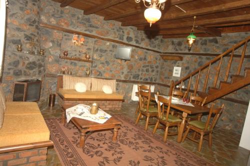  Traditional Villas in Old Agios Athanasios in Palaios Agios Athanasios