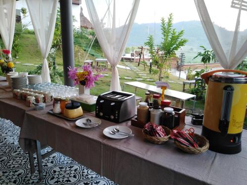 Ratchaburi บ้านไม้หอมบูติค สวนผึ้ง 3-Star Hotel lobby