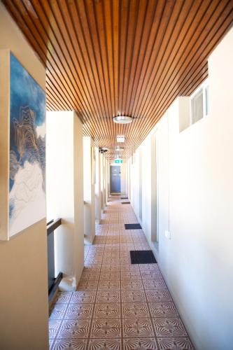 Twin Towers Inn - image 11