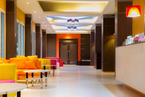 Lobby, Twin Hotel near Saphan Hin Sports Center