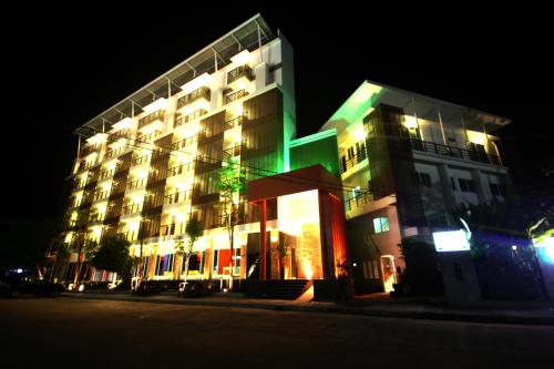 Twin Hotel – Ko Phuket, WY