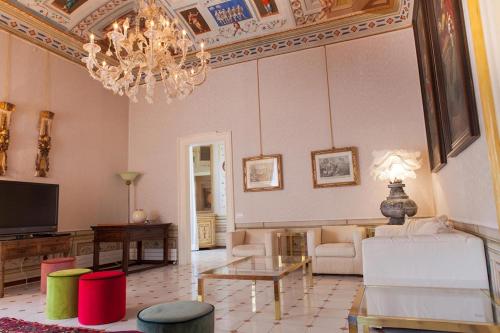 MarcheAmore - Stanze della Contessa, Luxury Flat with private courtyard - Apartment - Fermo