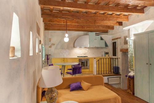  MarcheAmore - Il Passaggio Segreto, luxury loft with private courtyard in Fermo