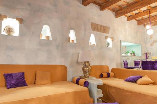 MarcheAmore - Il Passaggio Segreto, luxury loft with private courtyard