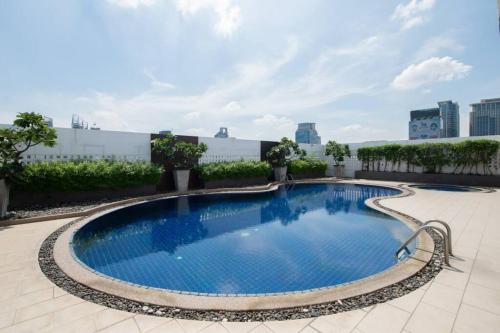 Amazing Apartment on Phloen Chit Bangkok Amazing Apartment on Phloen Chit Bangkok