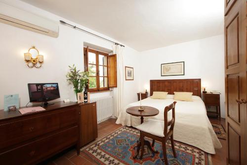 Classic Room with Garden or Courtyard View