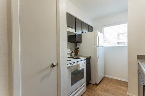 Cozy Suite Just Outside Downtown Midland