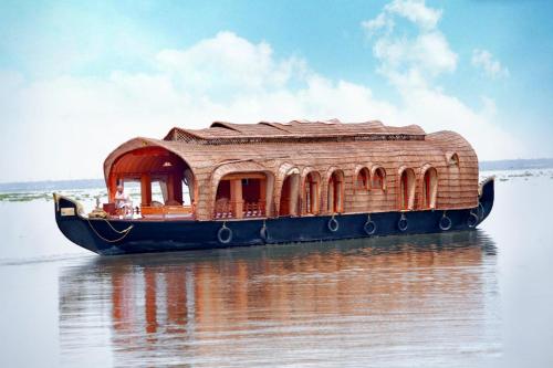 Photo of House Boat Cruise